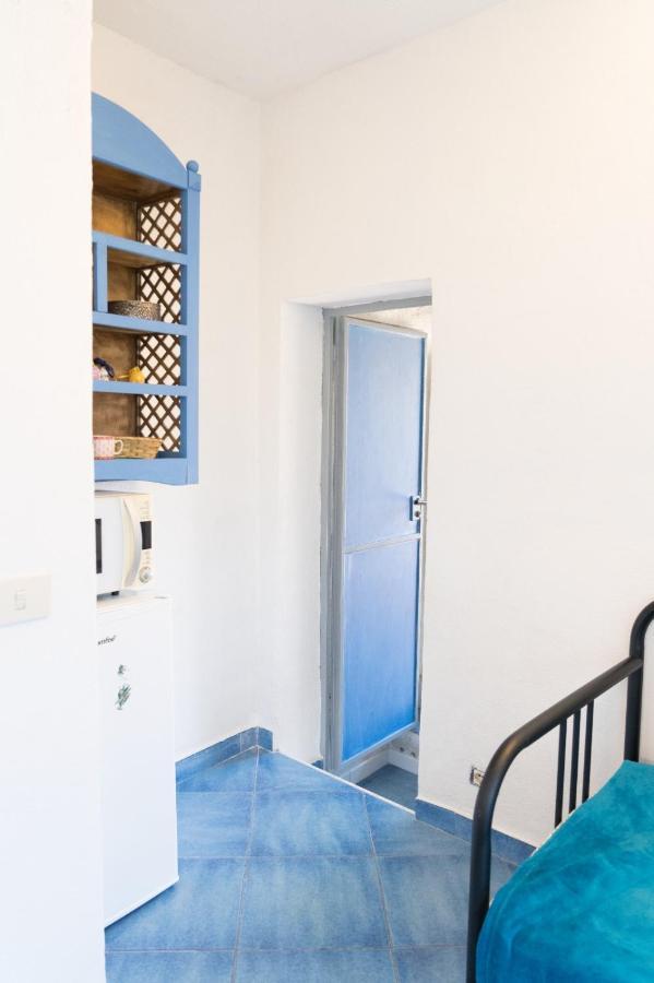 نابولي Casa Lego Small Room With Terrace المظهر الخارجي الصورة